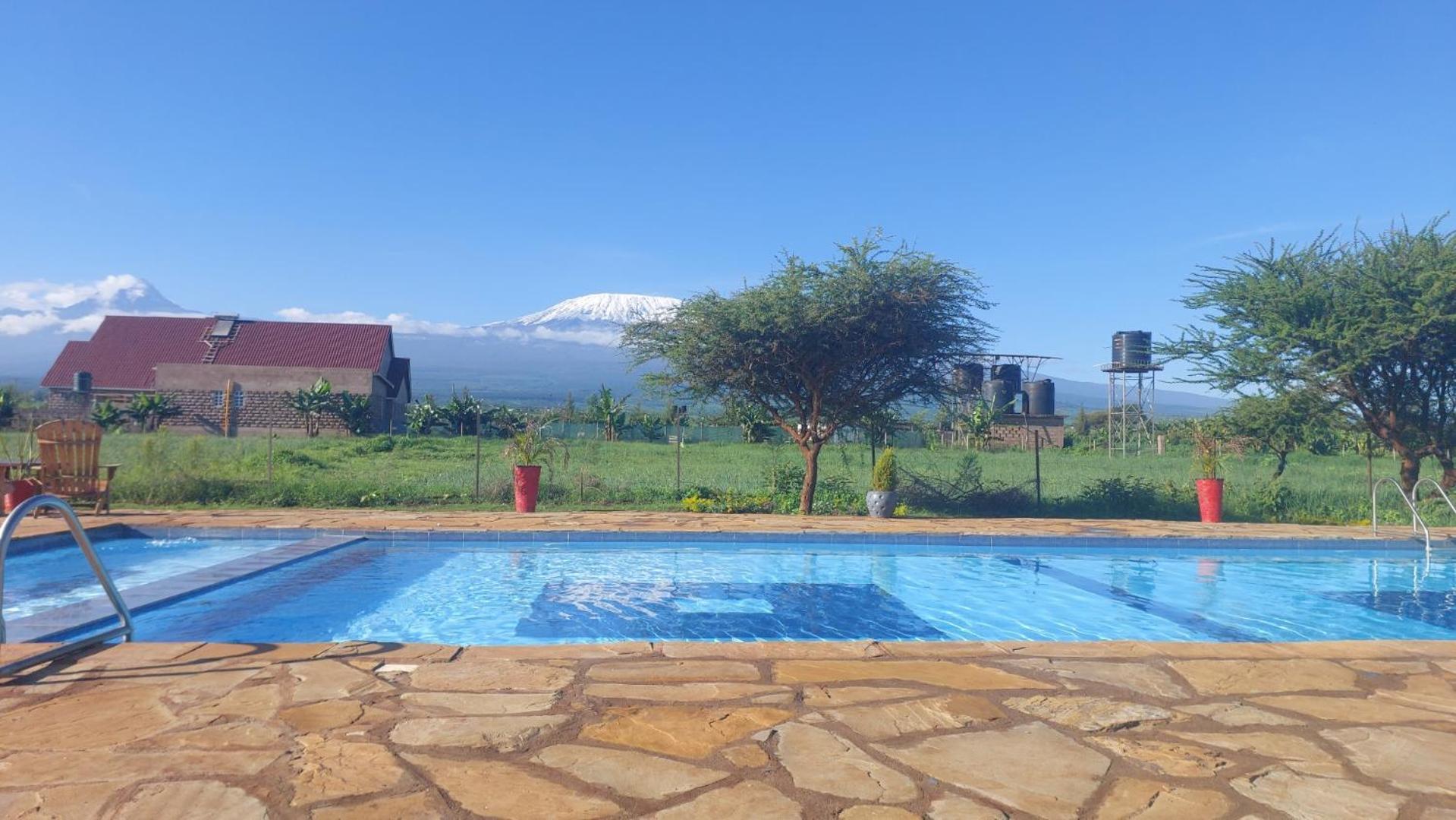Amboseli Glass House Oloitokitok Exteriér fotografie